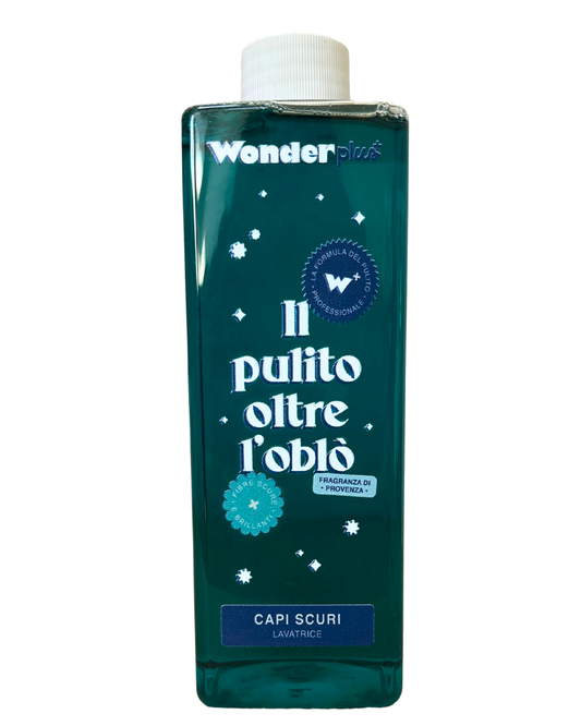 Il pulito oltre l'oblò capi scuri